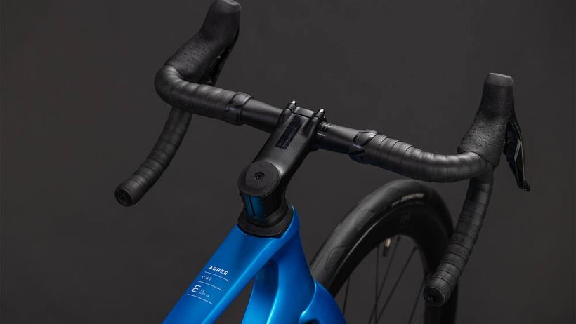 CUBE Agree C:62 EX topasblue´n´white – Ansicht 2